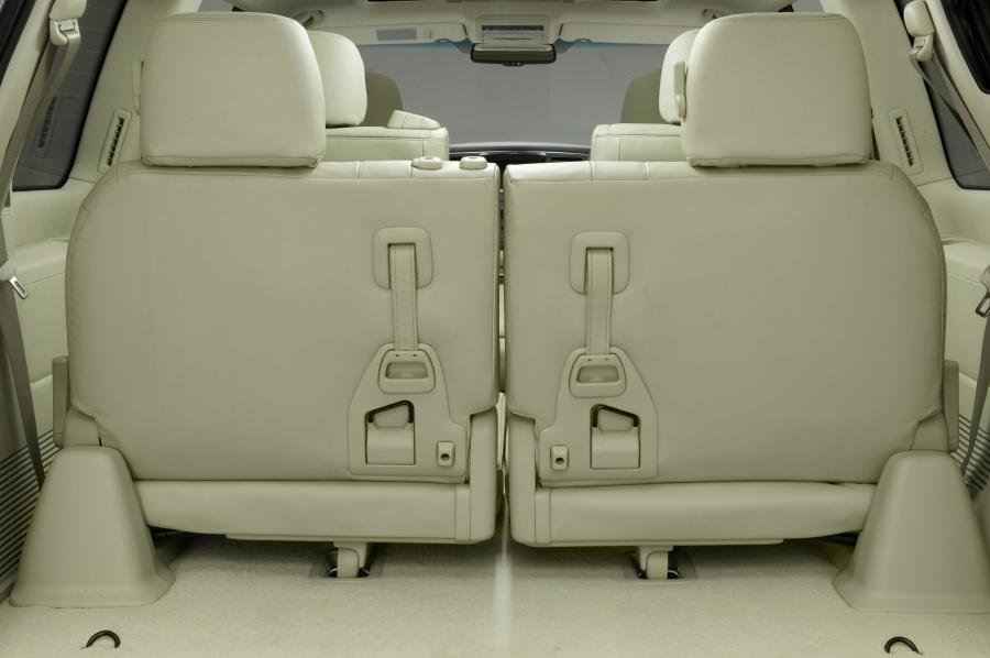  Lexus LX570 2008 года  (фото 92 из 221)